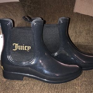 Cute Juicy Couture black rain boots